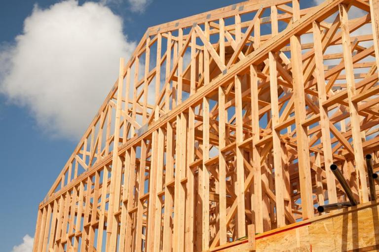 Comment réussir votre extension en bois à Aussillon ?